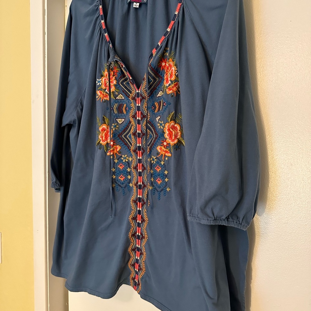 Johnny Was 2X heavyweight 100% cotton blue tie-neck embroidered shirt